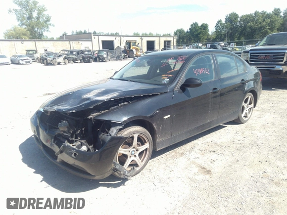 2007 BMW 3 Series 328xi with VIN WBAVC93547KX58993, listed as a IAAI auction lot 42584532 with 192,380 mi miles and . Bid and sale history available at DreamBid. Image 2.