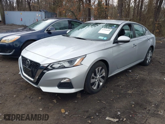 2020 Nissan Altima 2.5 S with VIN 1N4BL4BV6LC247547, listed as a IAAI auction lot 41989098 with 43,879 mi miles. Bid and sale history available at carsss.com. Image 2.