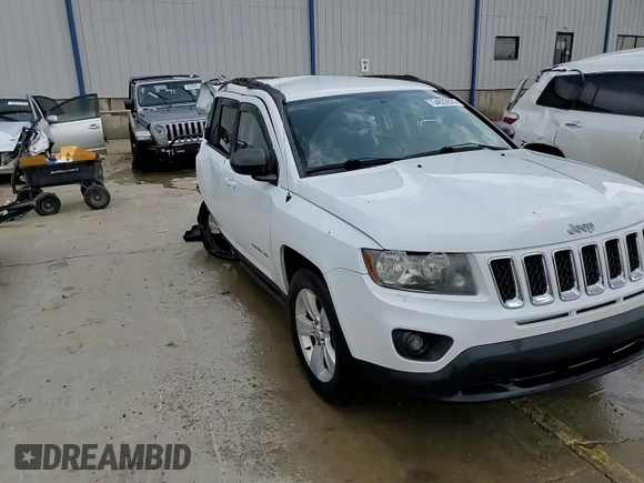 2016 Jeep Compass Sport с VIN 1C4NJDBB8GD639738, выставлен на аукционе Copart как лот 54832835 с пробегом 100 400 миль миль и На запчасти • Non repairable. История ставок и продаж доступна на DreamBid. Изображение 14.