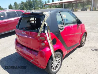 2012 Smart fortwo Pure z VIN WMEEJ3BA6CK527612, wystawiony jako IAAI lot #42750164 z przebiegiem Nie podano mil oraz . Historia ofert i sprzedaży dostępna na DreamBid. Obrazek 4.