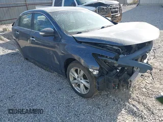 2013 Nissan Altima SV with VIN 1N4AL3AP2DC165065, listed as a IAAI auction lot 42040717 with 142,996 mi miles and . Bid and sale history available at carsss.com. Image 1.