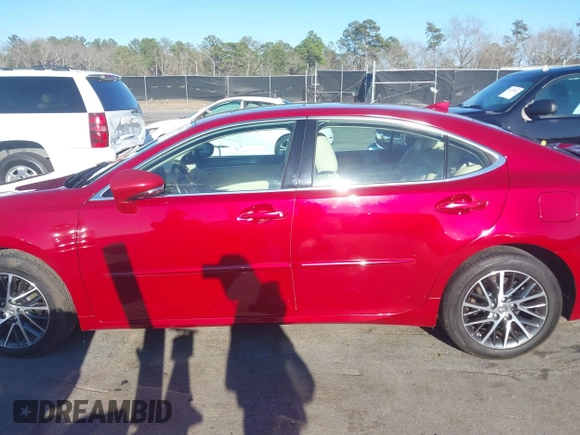 2018 Lexus ES with VIN 58ABK1GG1JU116222, listed as a IAAI auction lot 41748194 with 119,368 mi miles. Bid and sale history available at carsss.com. Image 14.