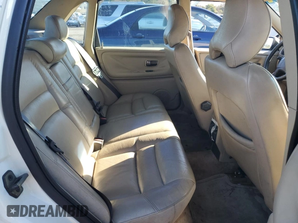 1999 Volvo S70 with VIN YV1LS55A2X1570828, listed as a Copart auction lot 81465794 with 125,751 mi miles and Non Repairable. Bid and sale history available at DreamBid. Image 10.