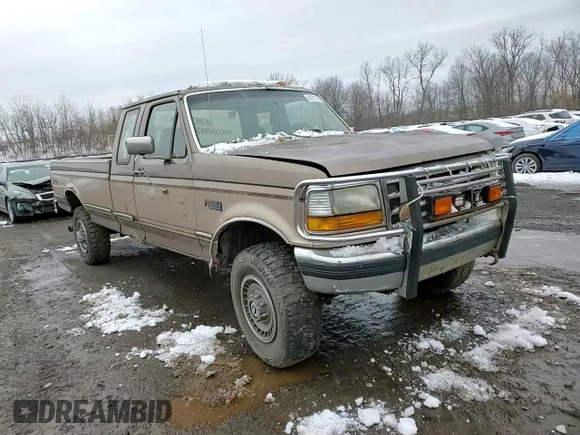 1993 Ford F-250 с VIN 1FTHX26M7PKA39302, выставлен на аукционе Copart как лот 43181105 с пробегом 274 377 миль миль и Списание • Salvage title. История ставок и продаж доступна на DreamBid. Изображение 11.
