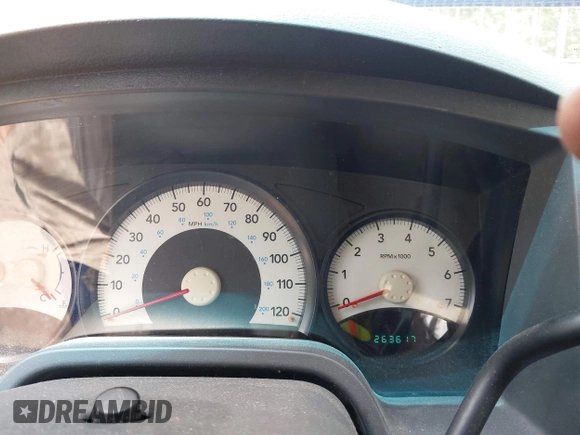 2007 Dodge Dakota ST z VIN 1D7HE22K07S250681, wystawiony jako IAAI lot #42451235 z przebiegiem 263 617 mil mil oraz . Historia ofert i sprzedaży dostępna na DreamBid. Obrazek 7.