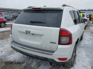 2016 Jeep Compass Latitude with VIN 1C4NJCEA6GD760796, listed as a IAAI auction lot 41559015 with 152,109 mi miles and . Bid and sale history available at DreamBid. Image 4.