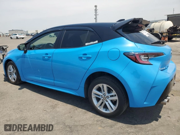 2021 Toyota Corolla Hatchback SE with VIN JTND4MBE0M3120757, listed as a Copart auction lot 63187034 with 45,238 mi miles and Salvage Title. Bid and sale history available at carsss.com. Image 2.
