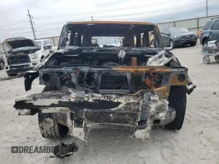2008 Hummer H2 SUV with VIN 5GRGN23838H103079, listed as a Copart auction lot 63880494 with 0 mi miles and Non Repairable. Bid and sale history available at carsss.com. Image 5.