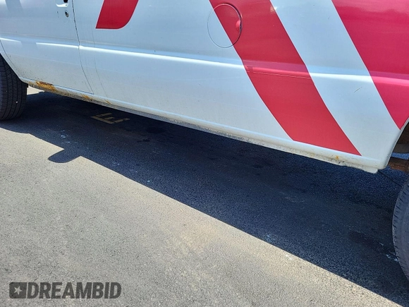 2010 Ford Econoline Cargo Commercial z VIN 1FTNE2EL2ADA74603, wystawiony jako IAAI lot #42511184 z przebiegiem 161 715 mil mil oraz . Historia ofert i sprzedaży dostępna na DreamBid. Obrazek 10.