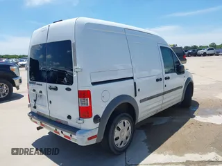 2011 Ford Transit Connect XLT z VIN NM0LS7DN3BT061329, wystawiony jako IAAI lot #42417038 z przebiegiem Nie podano mil oraz . Historia ofert i sprzedaży dostępna na DreamBid. Obrazek 4.
