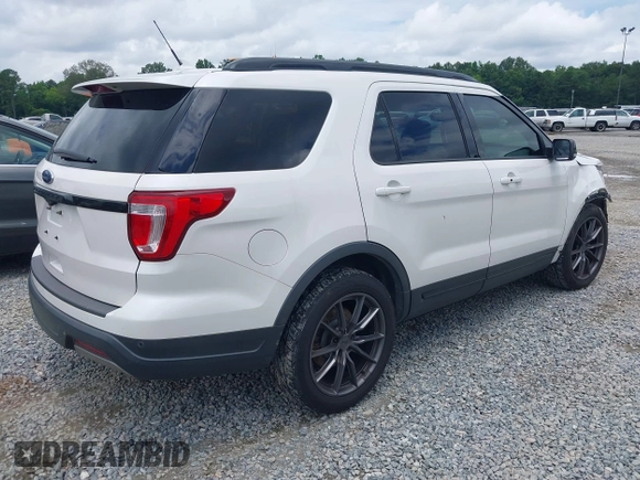 2019 Ford Explorer XLT with VIN 1FM5K7D84KGB01752, listed as a IAAI auction lot 42423239 with 97,861 mi miles and . Bid and sale history available at DreamBid. Image 4.