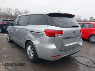 2017 Kia Sedona L with VIN KNDMA5C17H6271663, listed as a IAAI auction lot 41492437 with 338,875 mi miles. Bid and sale history available at carsss.com. Image 3.