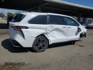 2021 Toyota Sienna XSE with VIN 5TDXRKEC3MS005215, listed as a Copart auction lot 51826915 with 89,078 mi miles and Clean Title. Bid and sale history available at DreamBid. Image 3.