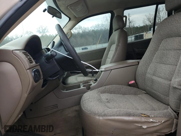2005 Ford Explorer XLS с VIN 1FMZU62KX5UA57573, выставлен на аукционе Copart как лот 86739784 с пробегом 271 749 миль миль и Списание • Salvage title. История ставок и продаж доступна на DreamBid. Изображение 7.