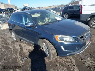 2015 Volvo XC60 T5 Drive-E Platinum with VIN YV440MDM3F2743199, listed as a IAAI auction lot 41445211 with 179,562 mi miles. Bid and sale history available at carsss.com. Image 1.