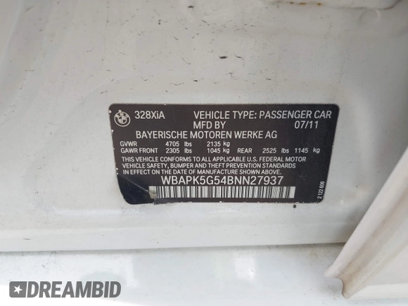 2011 BMW 3 Series 328i xDrive z VIN WBAPK5G54BNN27937, wystawiony jako IAAI lot #42446717 z przebiegiem 102 256 mil mil oraz . Historia ofert i sprzedaży dostępna na DreamBid. Obrazek 9.