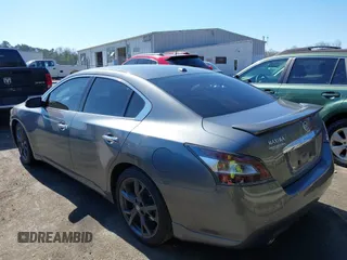 2014 Nissan Maxima SV z VIN 1N4AA5APXEC432715, wystawiony jako IAAI lot #41653486 z przebiegiem 212 432 mil mil oraz . Historia ofert i sprzedaży dostępna na DreamBid. Obrazek 3.