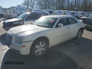 2006 Chrysler 300 Touring with VIN 2C3KK53G16H479854, listed as a Copart auction lot 87967275 with 140,110 mi miles and Salvage Title. Bid and sale history available at carsss.com. Image 1.