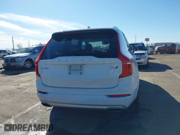 2016 Volvo XC90 T6 Inscription with VIN YV4A22PL1G1036985, listed as a IAAI auction lot 41698124 with 88,578 mi miles. Bid and sale history available at carsss.com. Image 17.