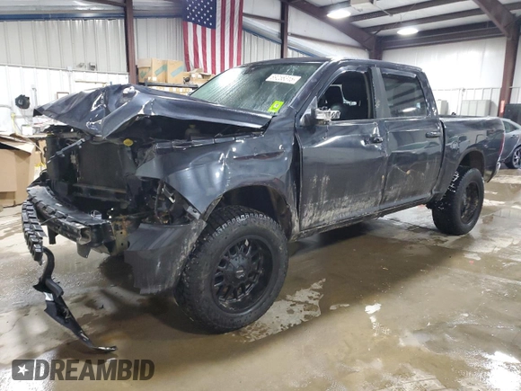 2013 Ram 1500 Sport z VIN 1C6RR7MT0DS615059, wystawiony jako Copart lot #89258315 z przebiegiem 136 524 mil mil oraz Szkoda całkowita • Salvage title. Historia ofert i sprzedaży dostępna na DreamBid. Obrazek 1.