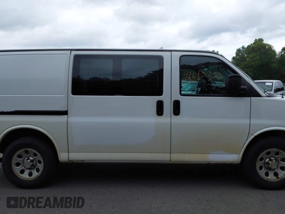 2013 Chevrolet Express Cargo with VIN 1GCSGAFX7D1162349, listed as a IAAI auction lot 42610322 with 260,320 mi miles and . Bid and sale history available at DreamBid. Image 14.