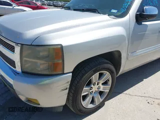 2010 Chevrolet Silverado 1500 LT with VIN 3GCRCSE07AG283691, listed as a IAAI auction lot 42036305 with 240,896 mi miles and . Bid and sale history available at DreamBid. Image 6.