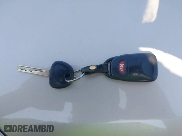 2013 Hyundai Accent GLS z VIN KMHCU4AE6DU350942, wystawiony jako IAAI lot #42417340 z przebiegiem 105 640 mil mil oraz . Historia ofert i sprzedaży dostępna na DreamBid. Obrazek 11.