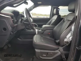 2024 Ford Expedition Limited с VIN 1FMJU2A81REA82227, выставлен на аукционе Copart как лот 54716135 с пробегом 1 901 миль миль и Списание • Salvage title. История ставок и продаж доступна на DreamBid. Изображение 7.