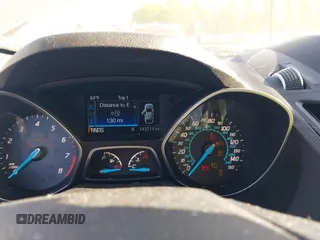 2013 Ford Escape SE с VIN 1FMCU0GXXDUA15555, выставлен на аукционе IAAI как лот 42227394 с пробегом 143 214 миль миль и . История ставок и продаж доступна на DreamBid. Изображение 7.