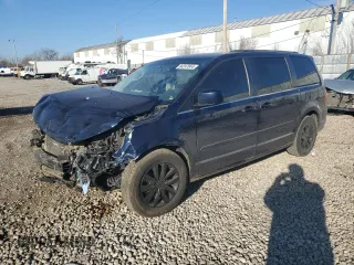 2014 Volkswagen Routan SE z VIN 2C4RVABG1ER134831, wystawiony jako Copart lot #84247044 z przebiegiem 111 982 mil mil oraz Nie do naprawy • Non repairable. Historia ofert i sprzedaży dostępna na DreamBid. Obrazek 1.