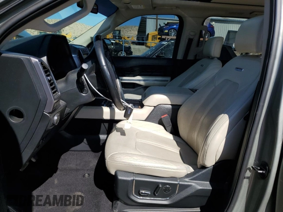 2019 Ford Expedition Platinum с VIN 1FMJU1MT1KEA58042, выставлен на аукционе Copart как лот 57112995 с пробегом 66 764 миль миль и Списание • Salvage title. История ставок и продаж доступна на DreamBid. Изображение 7.