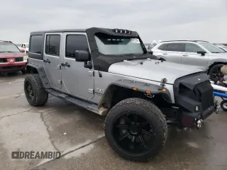 2018 Jeep Wrangler JK Unlimited Sahara with VIN 1C4HJWEG3JL922027, listed as a Copart auction lot 84173794 with 113,226 mi miles and Salvage Title. Bid and sale history available at carsss.com. Image 4.