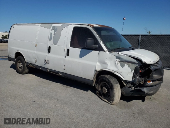 2006 Chevrolet Express Cargo Van with VIN 1GCGG29VX61141682, listed as a Copart auction lot 49008555 with 331,762 mi miles and Salvage Title. Bid and sale history available at carsss.com. Image 4.