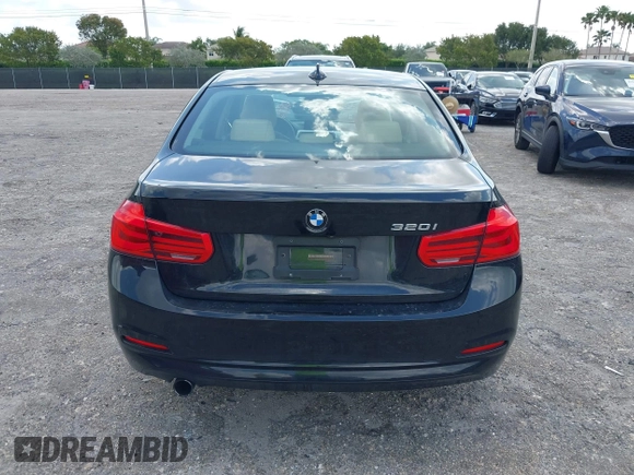 2018 BMW 3 Series 320i with VIN WBA8E1G57JNU88781, listed as a IAAI auction lot 42019246 with 56,820 mi miles. Bid and sale history available at carsss.com. Image 17.