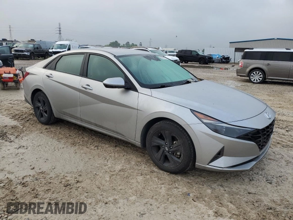 2022 Hyundai Elantra SEL z VIN 5NPLM4AGXNH055070, wystawiony jako Copart lot #50468185 z przebiegiem 24 539 mil mil oraz Czysty tytuł • Clean title. Historia ofert i sprzedaży dostępna na DreamBid. Obrazek 4.