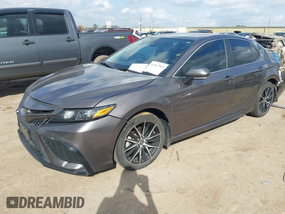 2022 Toyota Camry SE with VIN 4T1G11AKXNU659247, listed as a IAAI auction lot 41517969 with 58,180 mi miles. Bid and sale history available at carsss.com. Image 17.