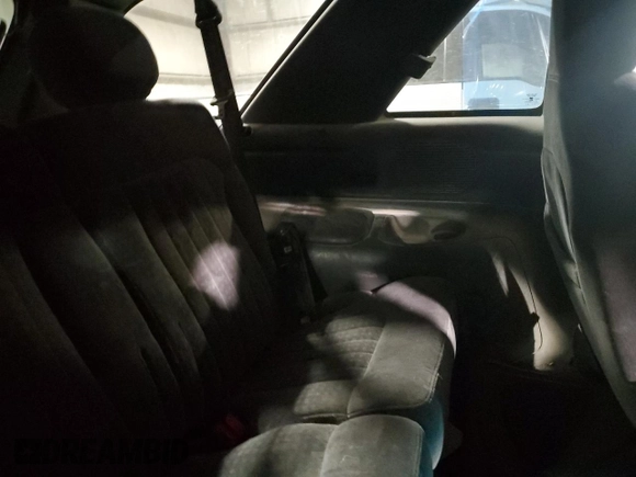 2001 Chevrolet Blazer LS z VIN 1GNCT18W01K143093, wystawiony jako Copart lot #82650514 z przebiegiem Nie podano mil oraz Szkoda całkowita • Salvage title. Historia ofert i sprzedaży dostępna na DreamBid. Obrazek 11.