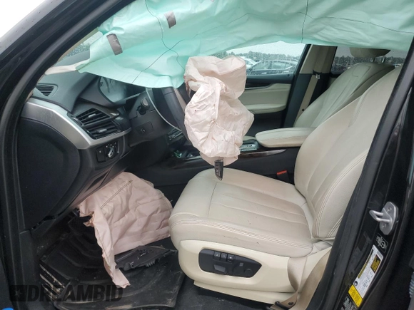 2014 BMW X5 xDrive35i z VIN 5UXKR0C59E0H23070, wystawiony jako Copart lot #55814815 z przebiegiem 113 895 mil mil oraz Szkody całkowita. Historia ofert i sprzedaży dostępna na DreamBid. Obrazek 7.