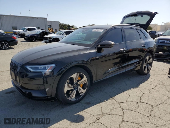 2022 Audi e-tron Premium Plus with VIN WA1LAAGE3NB009881, listed as a Copart auction lot 55096875 with 31,718 mi miles and Salvage title. Bid and sale history available at DreamBid. Image 1.