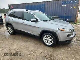 2017 Jeep Cherokee Latitude with VIN 1C4PJLCS2HW596442, listed as a Copart auction lot 66126435 with 179,750 mi miles and Non repairable. Bid and sale history available at DreamBid. Image 4.