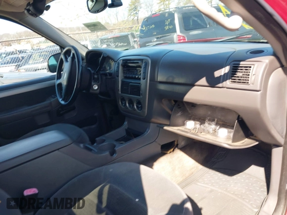 2003 Ford Explorer XLT с VIN 1FMZU73K63UA01504, выставлен на аукционе IAAI как лот 41886349 с пробегом Не указан миль и . История ставок и продаж доступна на DreamBid. Изображение 5.