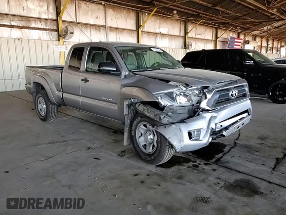 2014 Toyota Tacoma PreRunner z VIN 5TFTU4GN5EX063359, wystawiony jako Copart lot #47021535 z przebiegiem 109 192 mil mil oraz Szkoda całkowita • Salvage title. Historia ofert i sprzedaży dostępna na DreamBid. Obrazek 11.