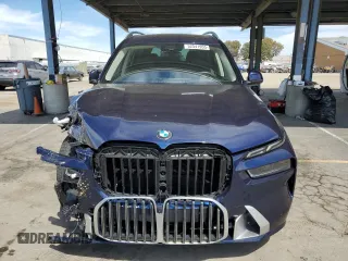 2023 BMW X7 xDrive40i z VIN 5UX23EM08P9N44631, wystawiony jako Copart lot #52541955 z przebiegiem 43 987 mil mil oraz Szkoda całkowita • Salvage title. Historia ofert i sprzedaży dostępna na DreamBid. Obrazek 5.