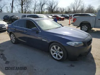 2013 BMW 5 Series 550i with VIN WBAFR9C59DD226772, listed as a Copart auction lot 50643795 with 117,277 mi miles and Clean Title. Bid and sale history available at carsss.com. Image 4.