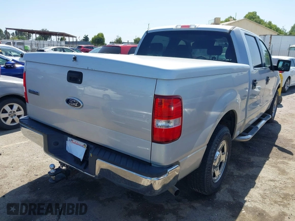 2005 Ford F-150 XLT z VIN 1FTPW12525KC85839, wystawiony jako IAAI lot #42344165 z przebiegiem 133 772 mil mil oraz . Historia ofert i sprzedaży dostępna na DreamBid. Obrazek 4.