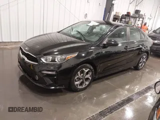 2021 Kia Forte LXS z VIN 3KPF24AD3ME262766, wystawiony jako IAAI lot #42232564 z przebiegiem 14 902 mil mil oraz . Historia ofert i sprzedaży dostępna na DreamBid. Obrazek 2.