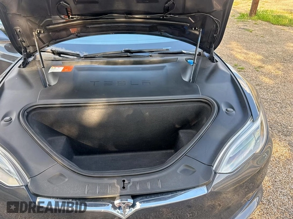 2017 Tesla Model S 60 с VIN 5YJSA1E14HF195384, выставлен на аукционе Copart как лот 61502705 с пробегом 52 092 миль миль и Чистый • Clean title. История ставок и продаж доступна на DreamBid. Изображение 7.