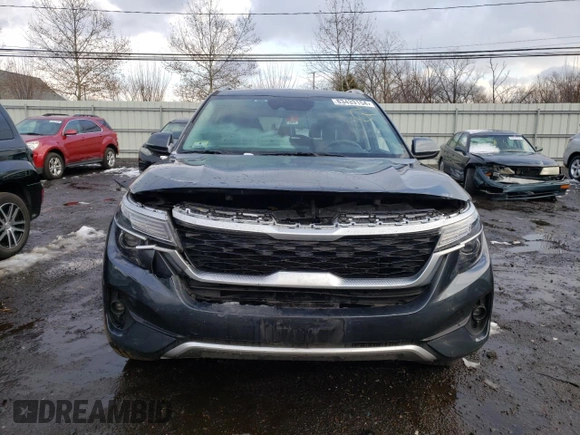 2023 Kia Seltos S with VIN KNDEU2AA7P7351843, listed as a Copart auction lot 83433154 with 38,576 mi miles and Salvage title. Bid and sale history available at DreamBid. Image 5.