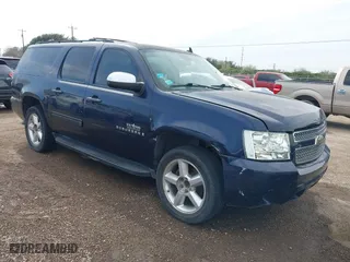 2009 Chevrolet Suburban LT w/2LT with VIN 1GNFC26JX9R280829, listed as a IAAI auction lot 41551580 with 214,351 mi miles. Bid and sale history available at carsss.com. Image 1.