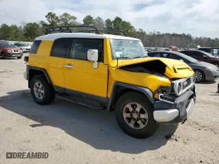 2008 Toyota FJ Cruiser with VIN JTEBU11F280101568, listed as a Copart auction lot 48930045 with 238,918 mi miles and Salvage Title. Bid and sale history available at carsss.com. Image 4.